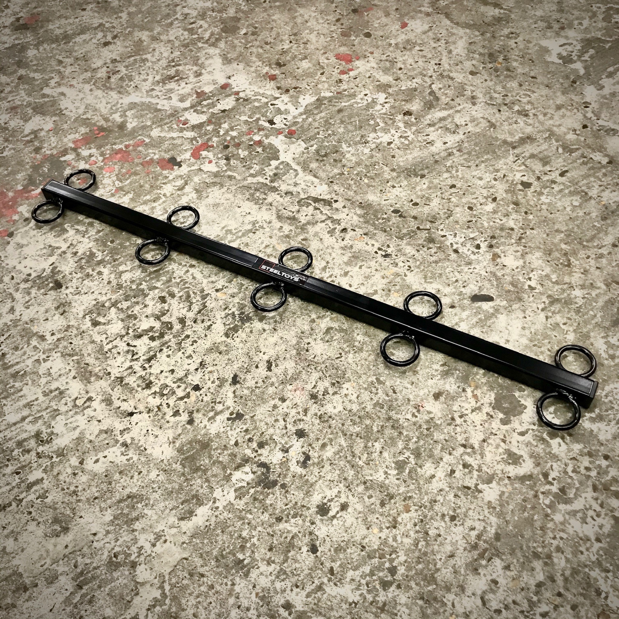 Spreidstang / Ophanging 80 cm. met 10 bondage ringen - Afbeelding 4