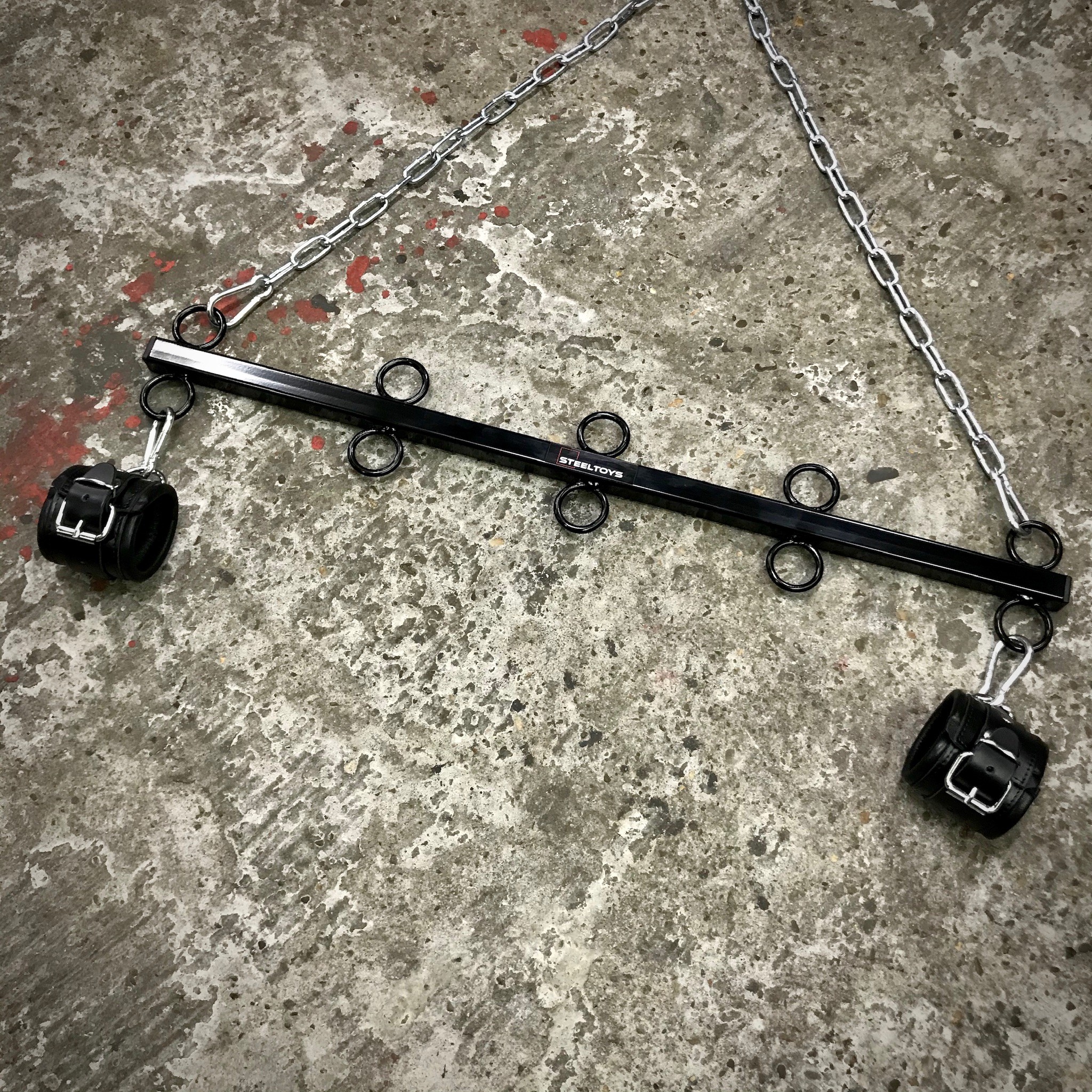 Spreidstang / Ophanging 80 cm. met 10 bondage ringen - Afbeelding 6