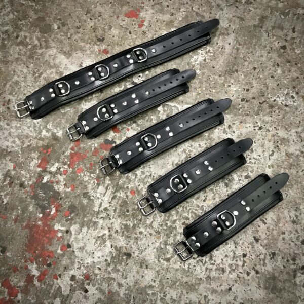 Complete SET. 8 Cm. Wrist + Ankle + Neck Cuff Leather Black + Black Piping