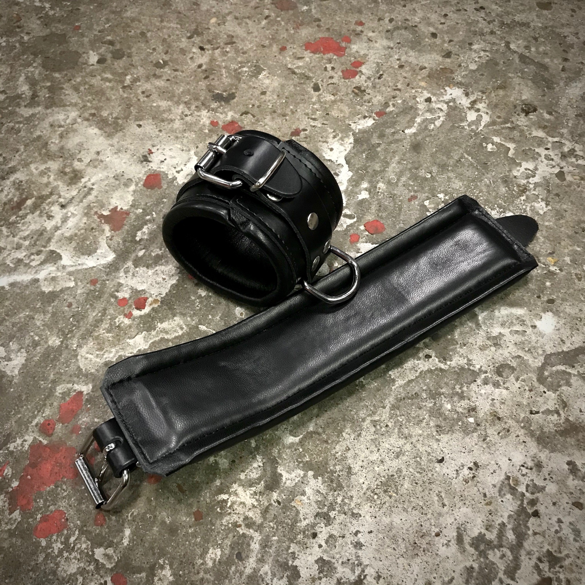 Complete SET Leather Wrist + Ankle + Neck Cuff + Spreader 50 cm. Black + Black Piping - Image 5