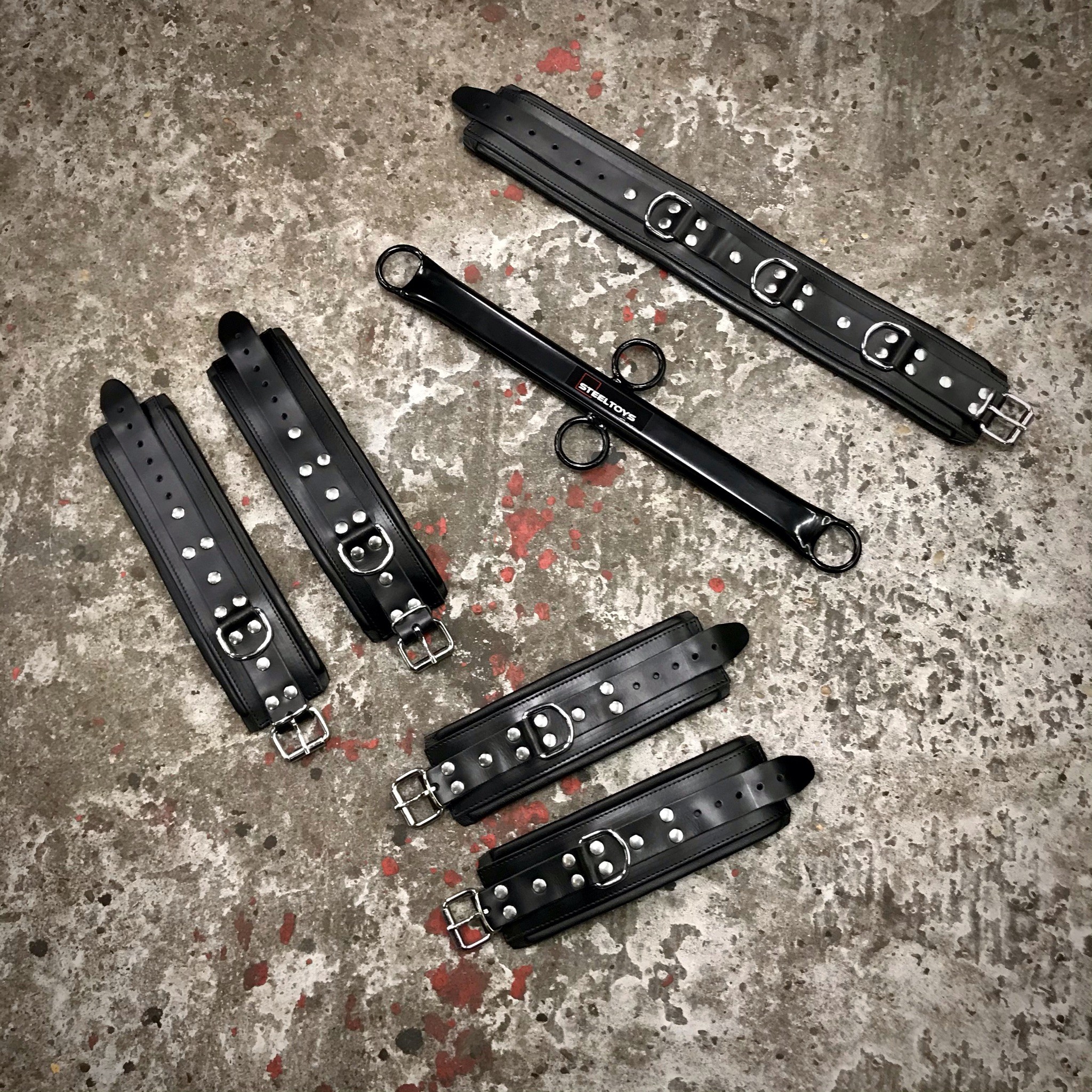 Complete SET Leather Wrist + Ankle + Neck Cuff + Spreader 50 cm. Black + Black Piping