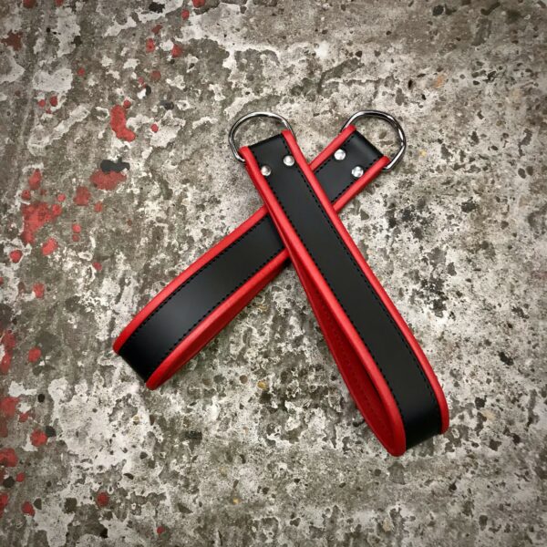 Leg Loops Leather with 1D Ring with Red Piping