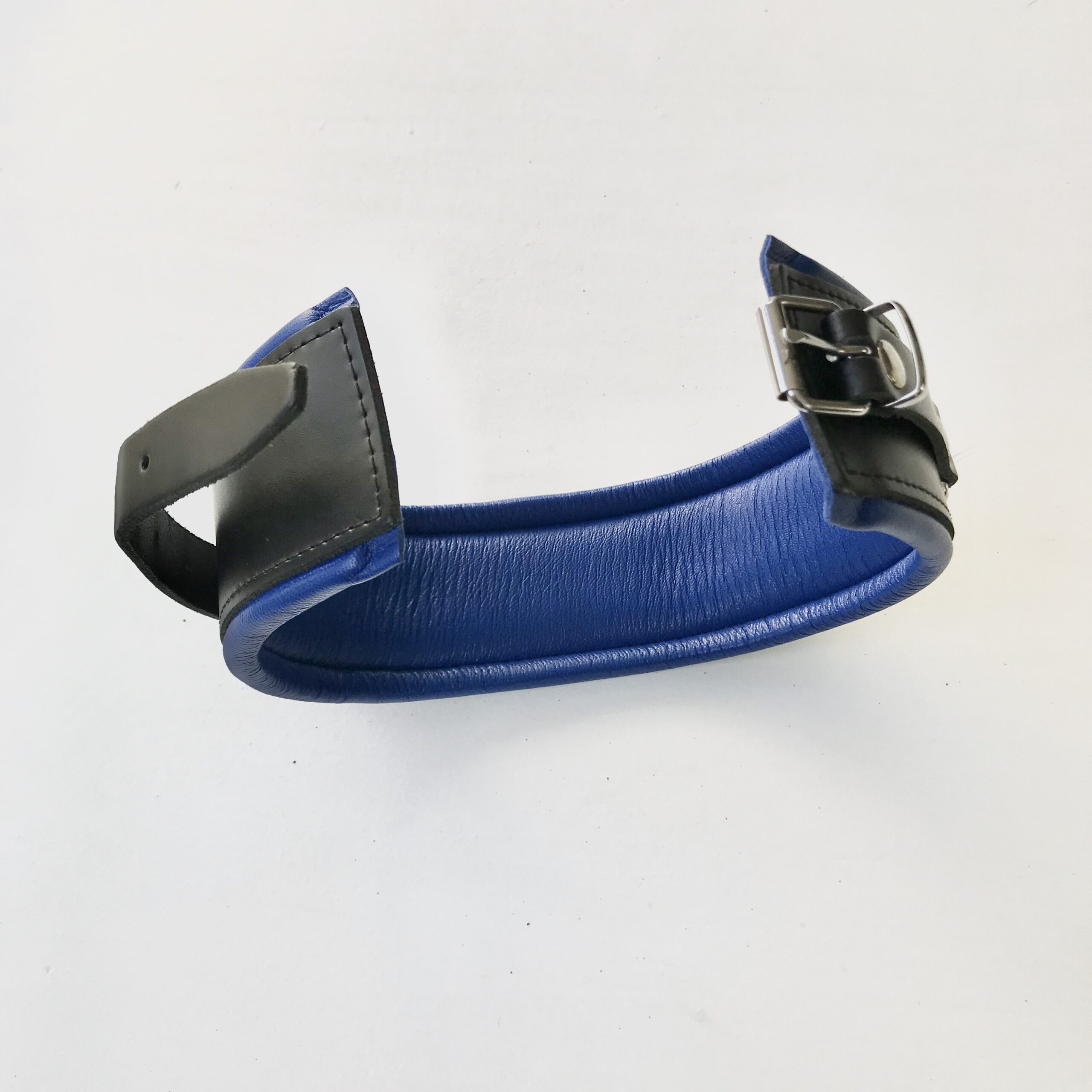 Neck-cuff Leather 6 cm. Black + Blue piping - Image 8