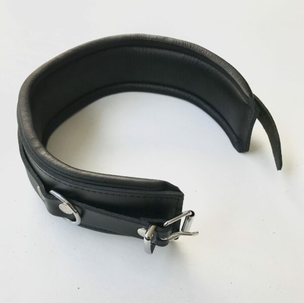 Neck-cuff Leather 6 cm. Black + Black Piping