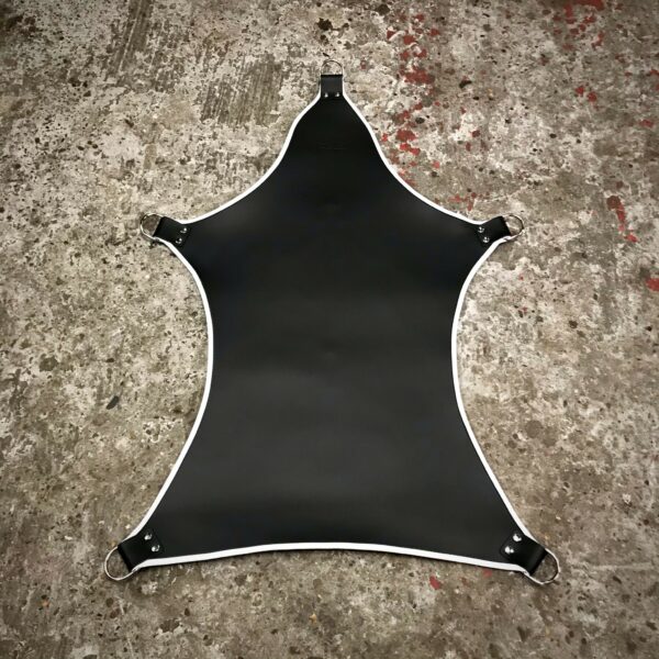 Lederen 5-punt Sling Zwart met Bies in de Kleur Wit