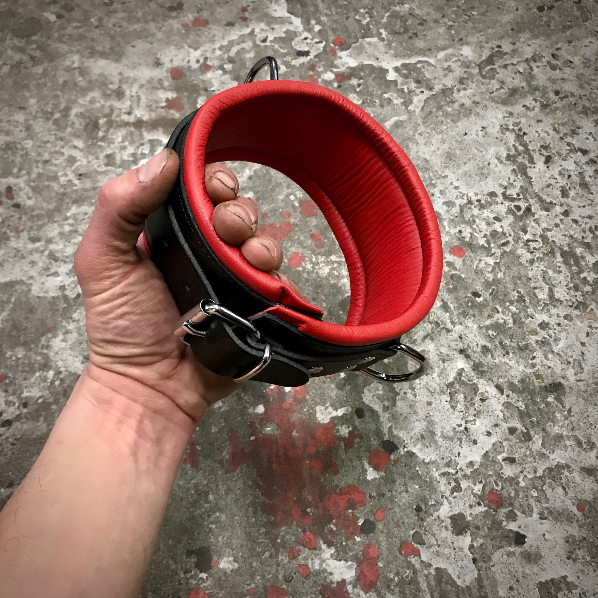 Complete SET Leather Wrist + Ankle + Neck cuff + Spreader 75 cm. Black + Red Piping - Image 6