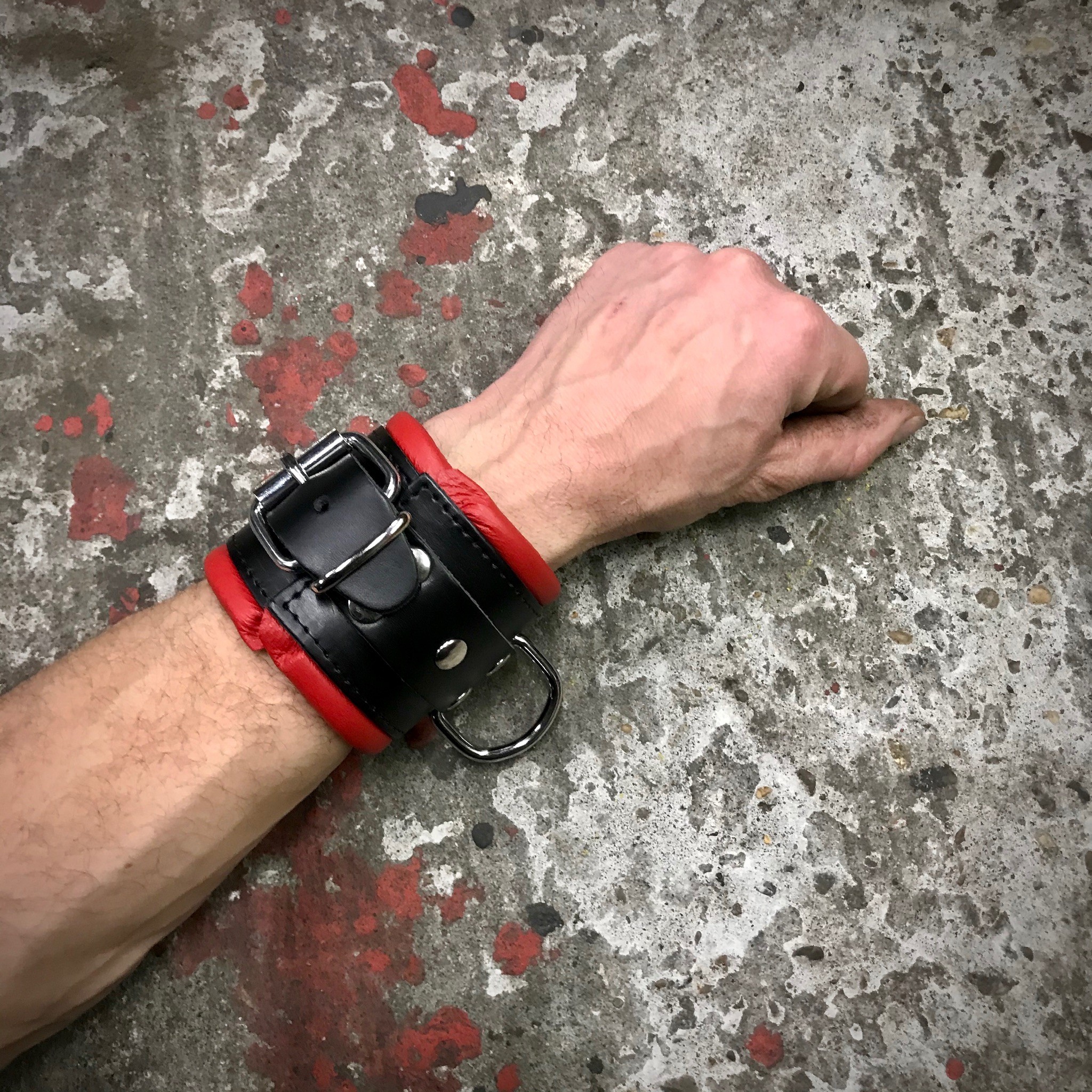 Complete SET Leather Wrist + Ankle + Neck cuff + Spreader 75 cm. Black + Red Piping - Image 7