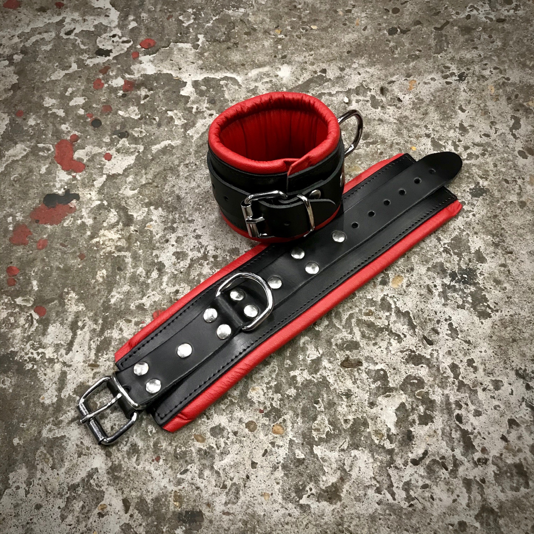 Complete SET Leather Wrist + Ankle + Neck cuff + Spreader 75 cm. Black + Red Piping - Image 8