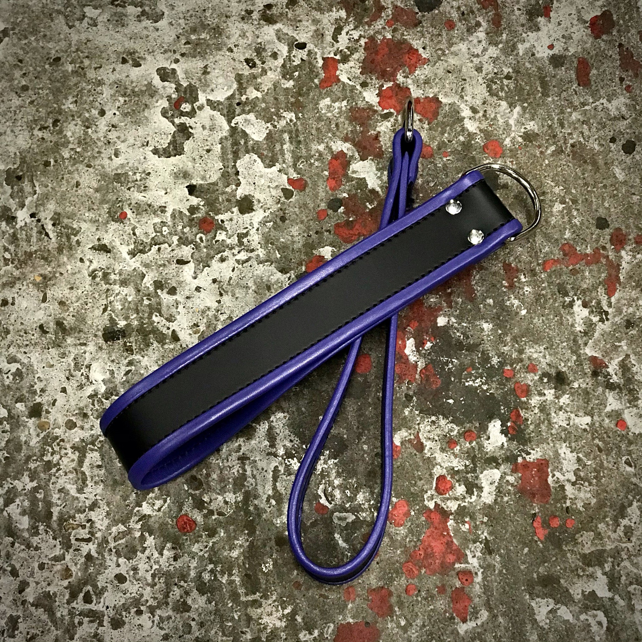 Beenlussen Leer met 1 D-ring met Paarse Bies - Afbeelding 2