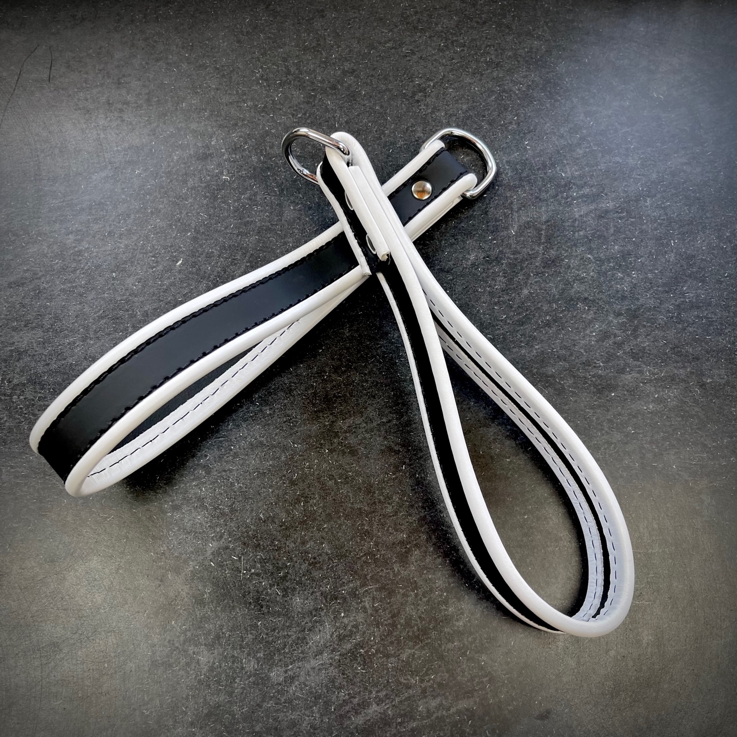 Steeltoys wrist loops black white