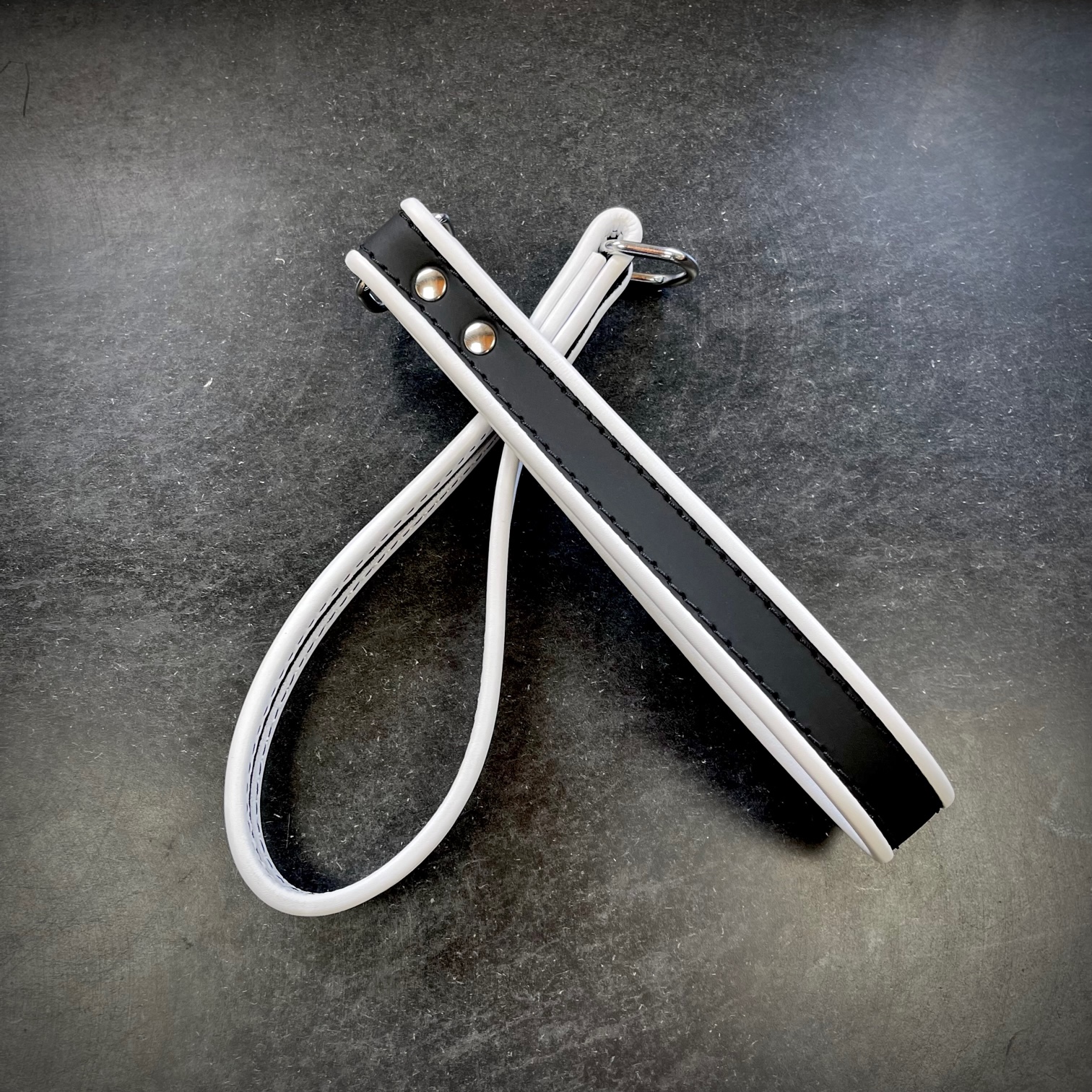 Steeltoys wrist loops black white