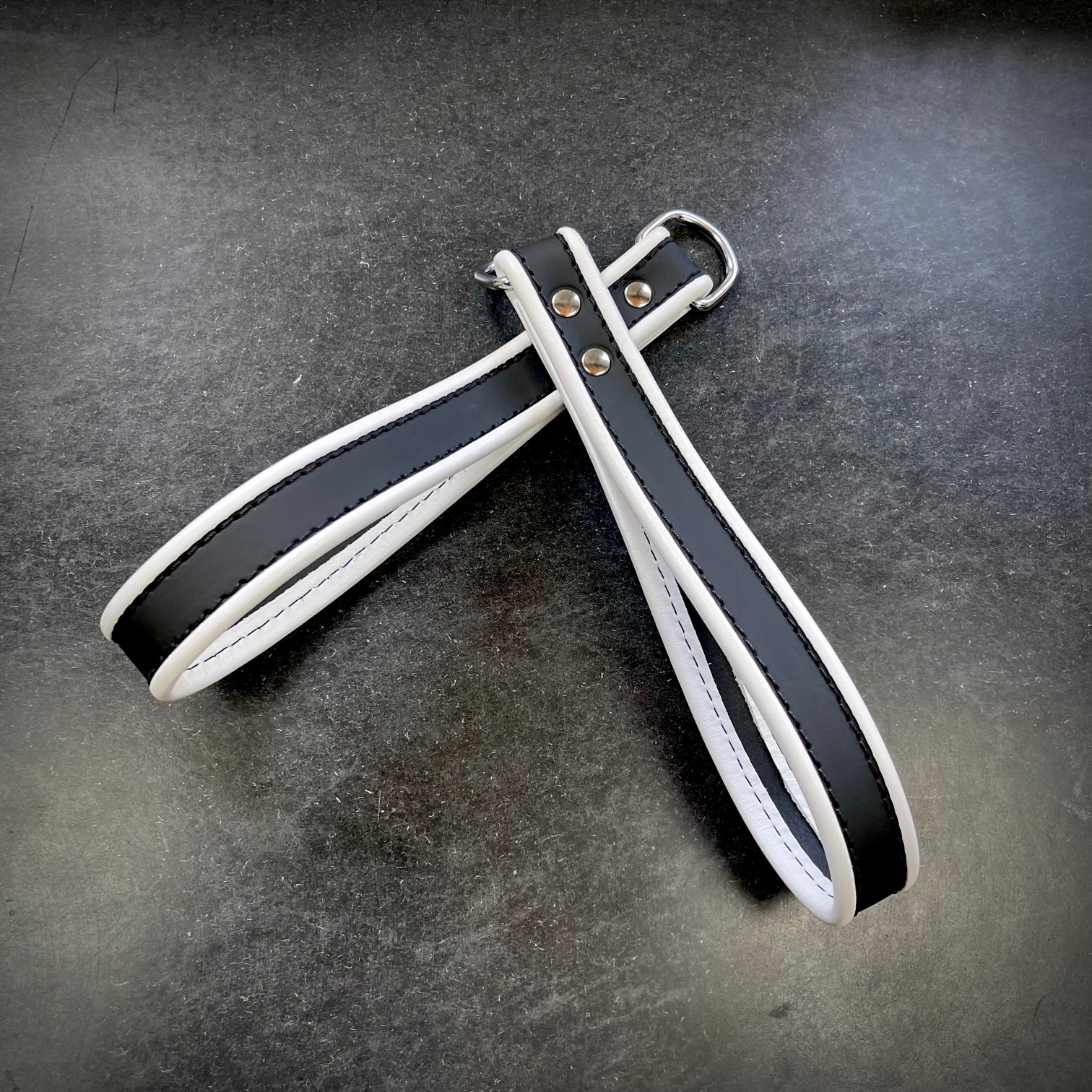 Steeltoys wrist loops black white